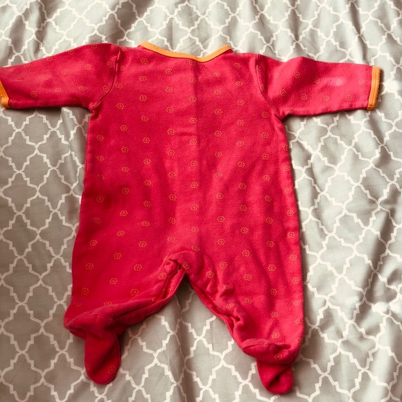 Onsie - Picture 6 of 7